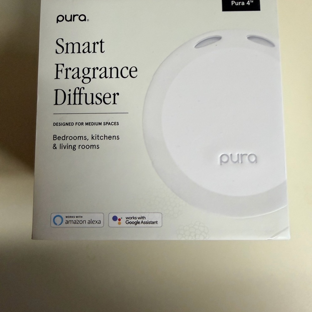 Pura White Smart Fragrance Diffuser